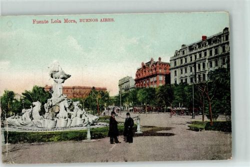 Fuente Lola Mora