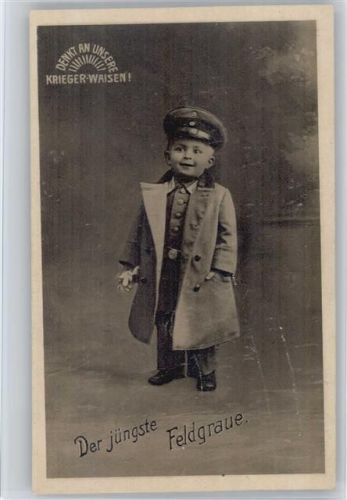 Kriegswaisen Spenden - Der jüngste Feldgraue