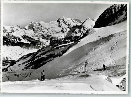 Churfirsten Gluristalabfahrt am Hinterruck Blick auf Säntis und Schafberg Skifahrer Ski