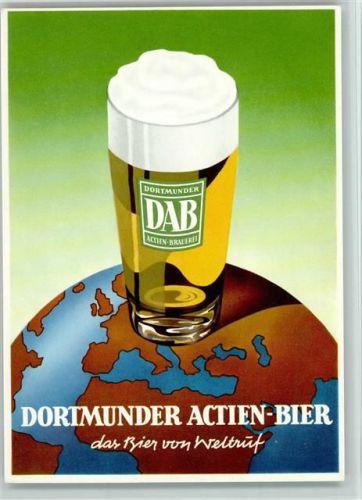 DAB Bierglas steht auf einer Weltkugel