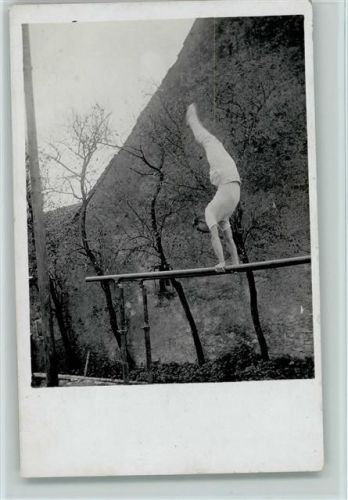 Am Barren turnen ca 1930 AK