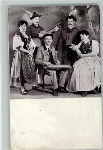 Trachtengruppe ca 1920 AK