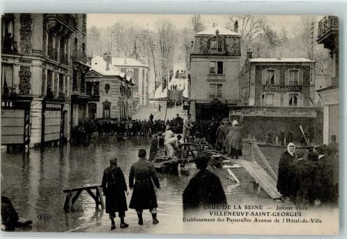 Villeneuve-Saint-Georges 1910 Crue de la Seine Etablissement des Passerelles Avenue de l'Hotel-de-Ville