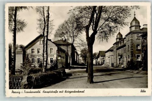 96332 W8644 Pressig - Hauptstraße mit Kriegerdenkmal Gasthaus Zur Krone