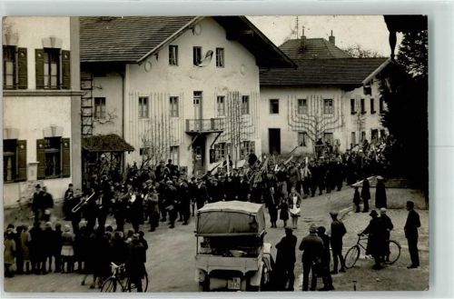 Grassau Einzug in Grassau Erinnerung a. d. 3. Skiwettlauf 1931 Musikgruppe Blechinstrumente Fahrrad Lieferwagen-Plane