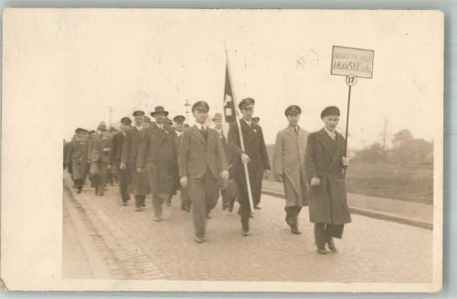 87663 W8951 Frödenberg Foto AK Gruppenaufnahme Mitarbeiter der Maschinenbau-Firma Hunsel 1933