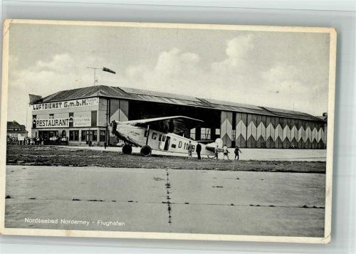Norderney Foto AK Flughafen Einmotorige Passagiermaschine Hangar
