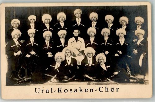 Ural-Kosaken-Chor mit Fellmützen