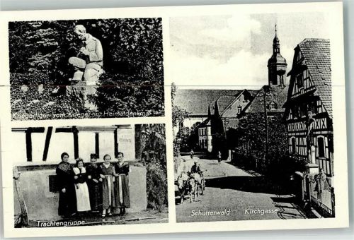 Schutterwald Kriegerfigur vom Krieger- und Heimat-Denkmal Trachtengruppe Kirchgasse