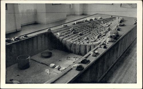 um 1940 -Bootkammergrab-,Schloss Gottrop AKU1