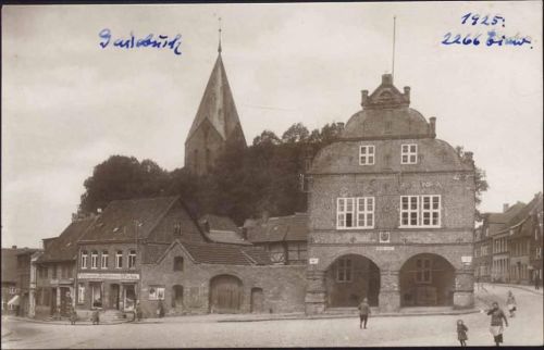um 1925 Gadebusch, Markt mit Rathaus,Otto Wolff
