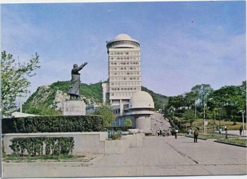 um 1970/80 Kim Gu Statue, Nationale Bibliothek
