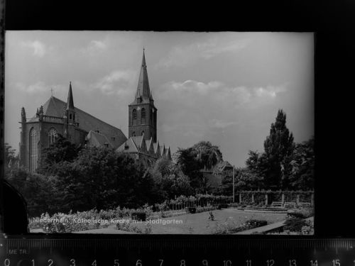 Goch Kirche m. Stadtgarten