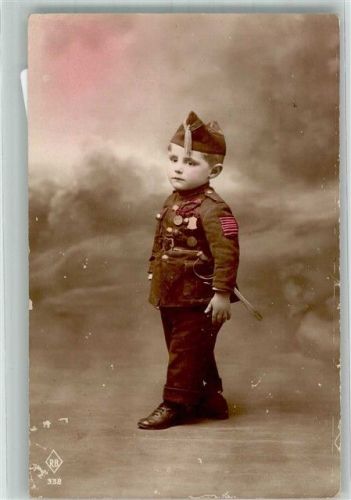 1921 Kleiner Junge in belgischer Uniform