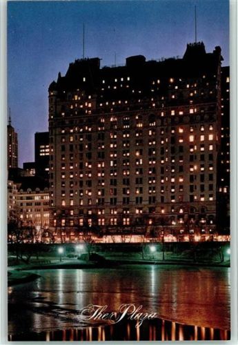 New York City Plaza Hotel bei Nacht