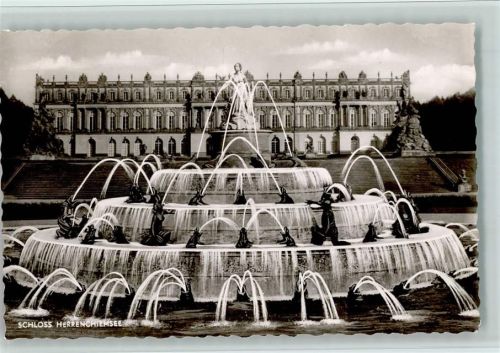 Herrenchiemsee Frösche spucken Wasser Schloß Herrenchiemsee AKU2