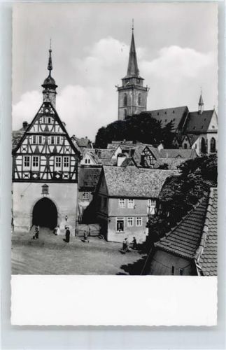 Oberursel Rathaus Kirche Baum
