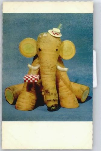 Obst vermeschlicht als Elefant