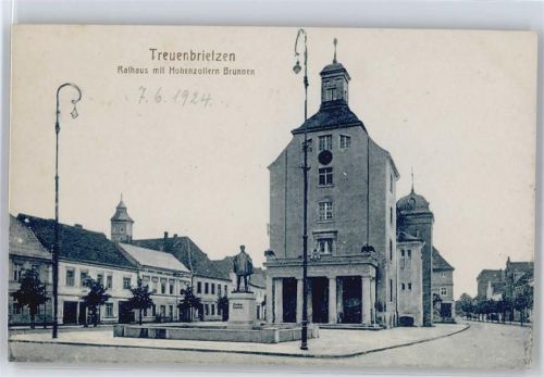 Treuenbrietzen Rathaus, Brunnen