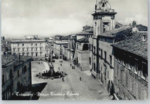 Tarquinia Piazza Trente e Trieste AKU2