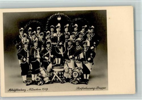 München 1949 Reifschwung-Gruppe Schäfflertanz