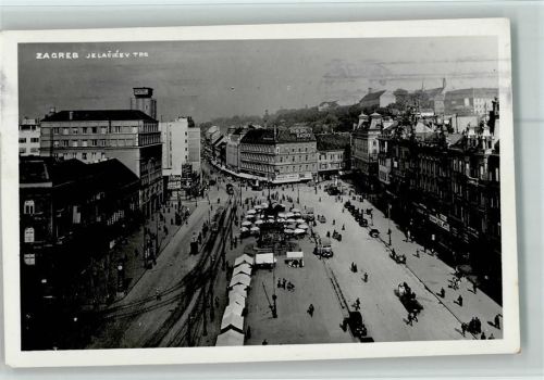Zagreb Jelacicev Platz Marktszene Straßenbahn