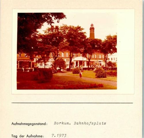 Borkum Bahnhofsplatz Foto montiert auf Karton