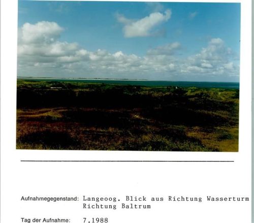 Langeoog Blick aus Richtung Wasserturm Richtung Baltrum Foto montiert auf Karton