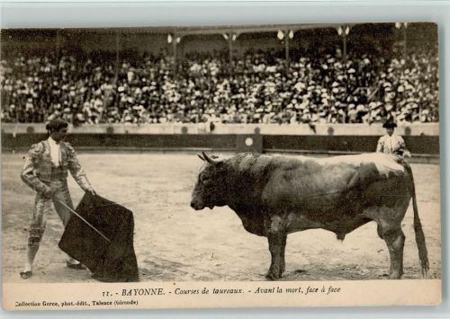 Bayonne 1922 Coures de taureaux . - Avant la mort, face a face