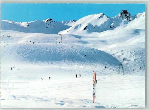 Sölden Skigebiet von Hochsölden mit Giggijoch-Skilift Winter Skifahrer
