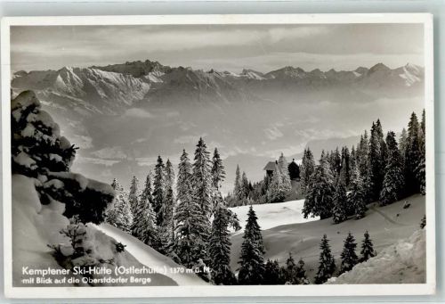 Ostlerhütte Kemptener Ski-Hütte mit Blick auf die Oberstdorfer Berge Winter