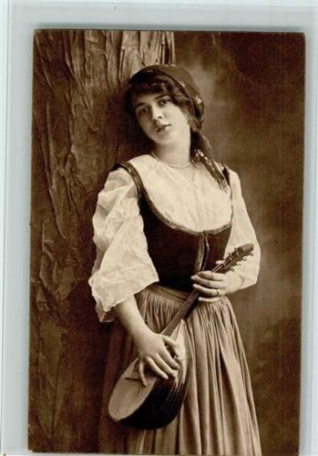 1913 Frau mit einer Laute , gute Erhaltung AK