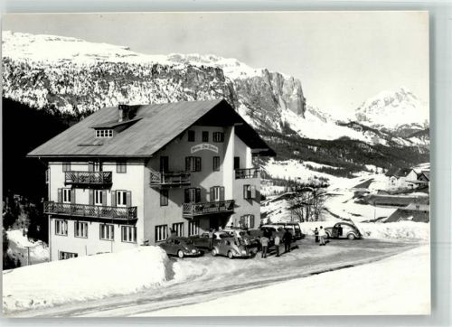 Badia Hotel Cime Bianche VW Käfer im Schnee