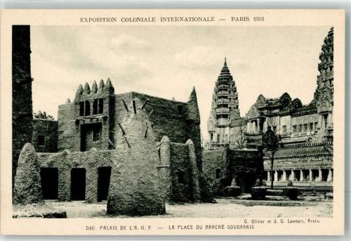 Paris Exposition Coloniale Internationale la Place du Marche Soudanais