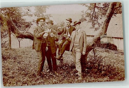 1180 Wien 18. Bezirk, Währing Gebrauchsspuren Gruppenfoto Ort lt. Fotograf