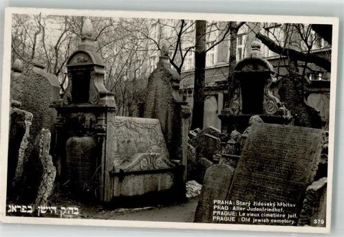 Prag Grabmalgruppe