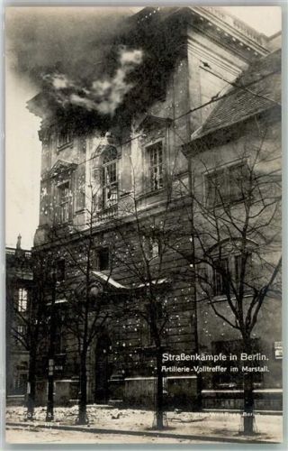 Foto AK Artillerie Volltreffer im Marstall Politik Straßenkämpfe