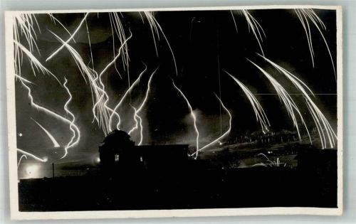 Gewitter, der Himmel voller Blitze oder Feuerwerk? Foto Eugen Widmer Wallenstadt Naturereignis Gebrauchsspuren