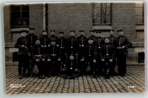 06618 O4800 Naumburg Saale 1915 - Gruppenaufnahme von Landsern in Uniform Ort lt. Fotograf König Feldpost WK I