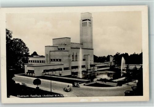 Hilversum Rathaus , Architekt Dudok ca 1938 AK