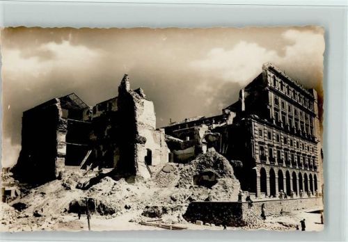 Toledo Alcazar nach der Erstürmung
