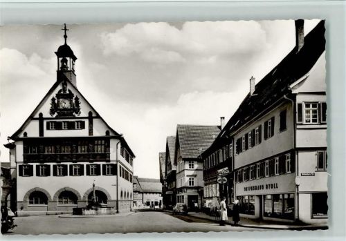 Metzingen Marktplatz mit Rathaus Brunnen
