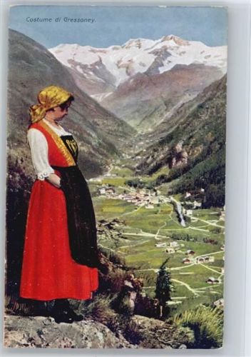 Italien - Costume di Gressoney - Frau schaut in das Tal