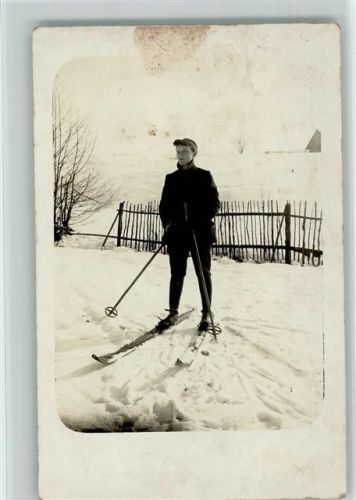 Privatfoto AK Frau auf Ski ca 1930 AK