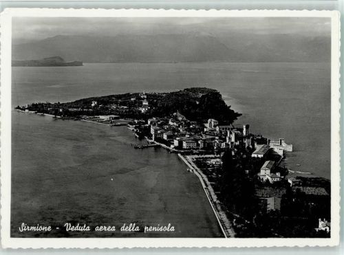 Sirmione Veduta aerea della penisola Gardasee / Lago di Garda