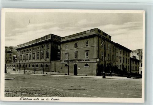 Roma Istituto Parificato L'Instituto visto da via Cavour
