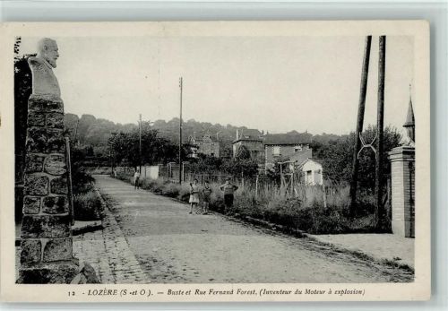 Fraissinet-de-Lozere Buste et Rue Fernand Forest