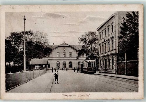 41747 W4060 Viersen Foto AK Bahnhof Straßenbahn