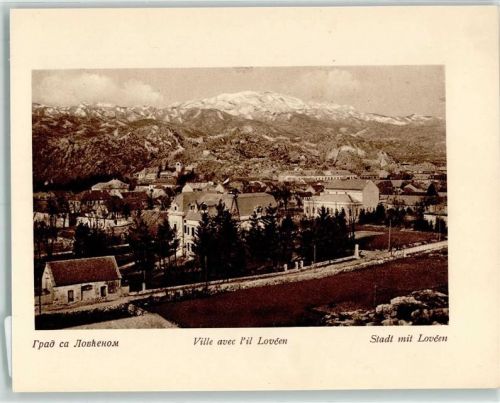 Cetinje Stadt mit Lovcen