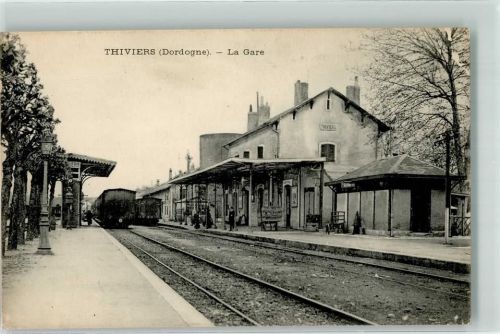 24800 Thiviers Gebrauchsspuren La Gare Bahnhof